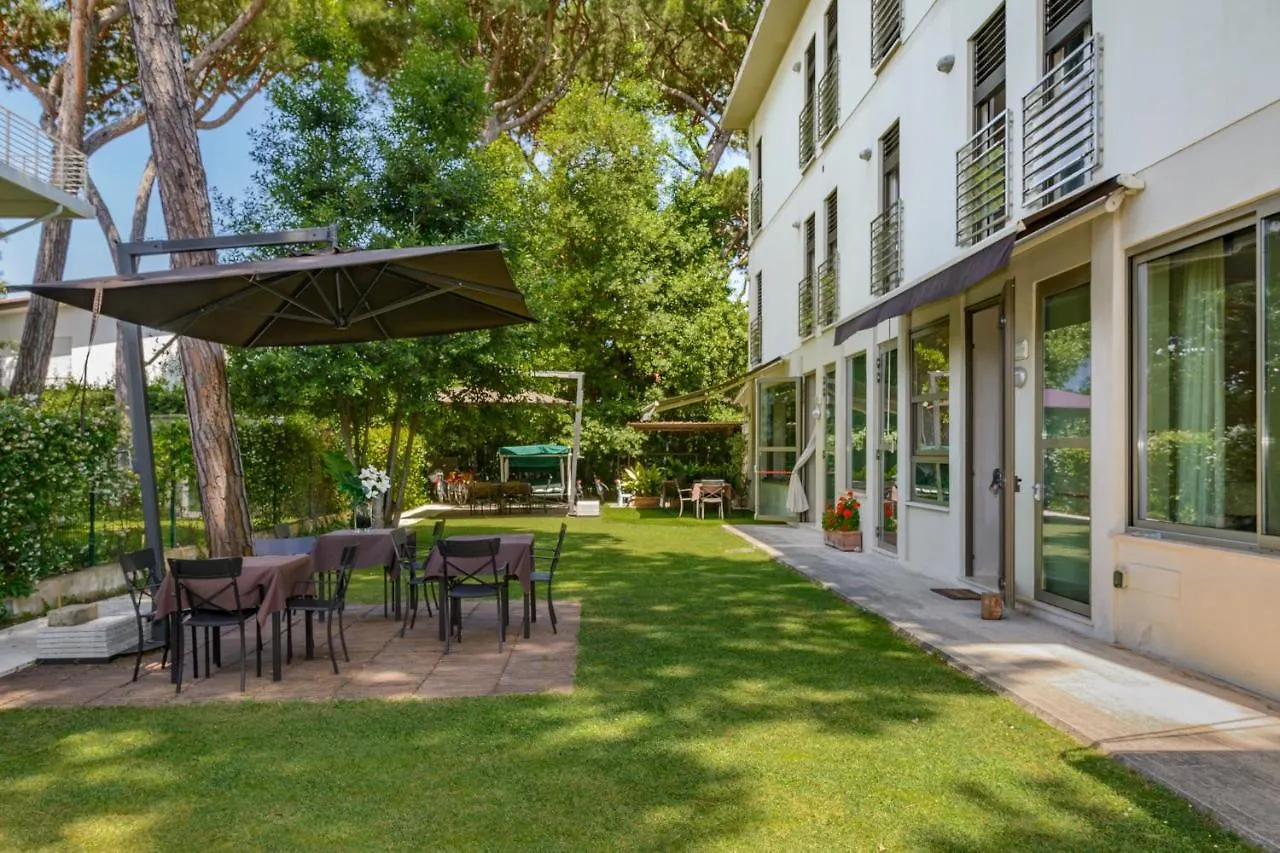 Hotel Etruria Forte dei Marmi Italy