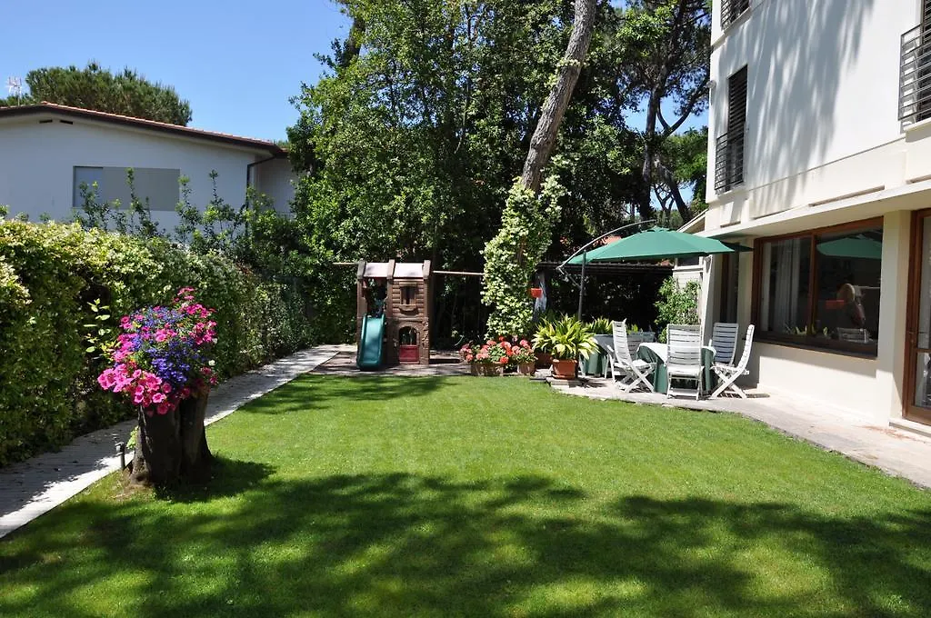 ***  Hotel Etruria Forte dei Marmi Italy